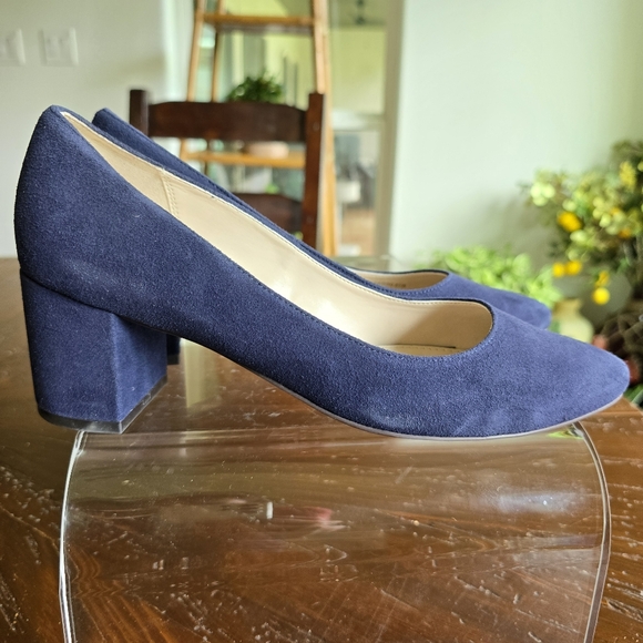 EUC Cole Haan Navy Suede Heels 6.5 - Picture 5 of 12